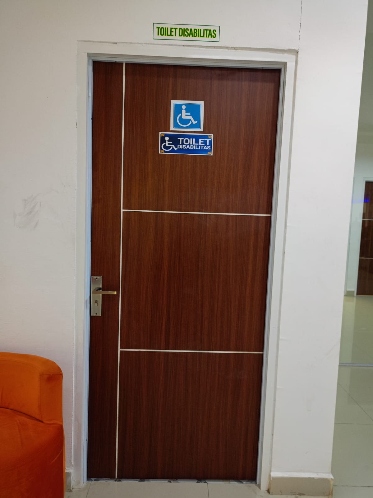 TOILET DISABILITAS